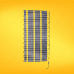 Condensador de alta capacidad, ideal para liberar calor en sistemas de refrigeración y aire acondicionado.
