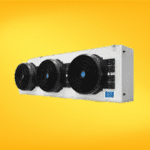 Evaporador de perfil medio extendido, diseñado para proporcionar un excelente rendimiento de refrigeración en espacios intermedios, ofreciendo eficiencia energética y un diseño optimizado para aplicaciones de capacidad moderada.