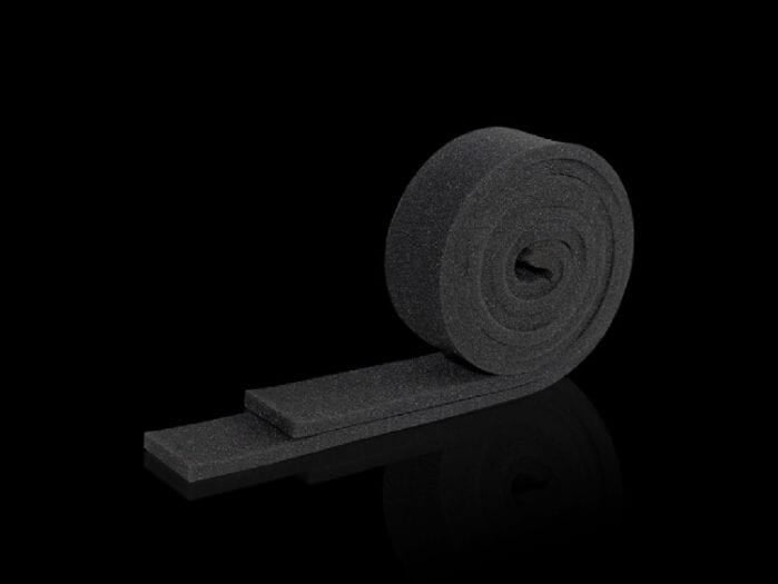 Estera filtrante para pantallas de zócalo, con aireación